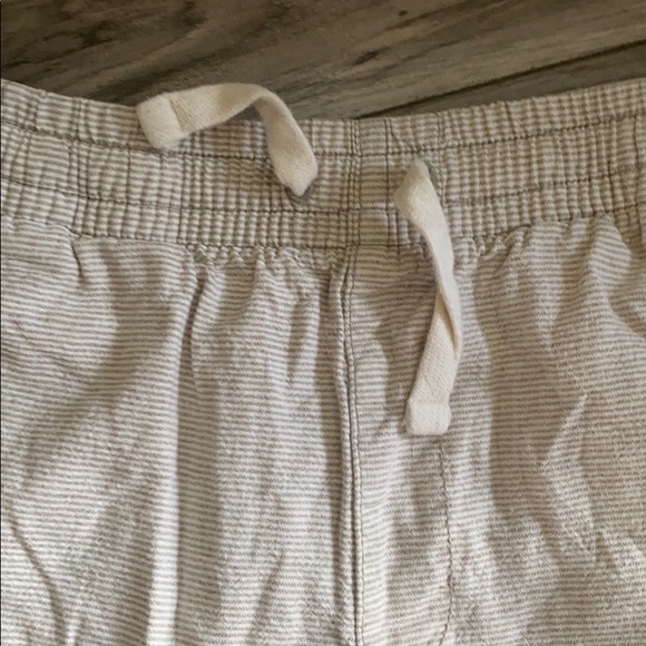 Old navy shorts - Picture 2 of 6